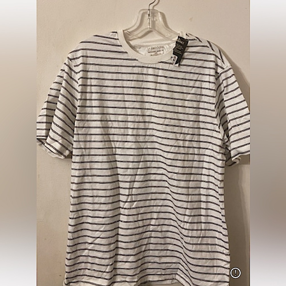 St John Bay Short Sleeves Striped Performance Jersey Tee Size Medium.